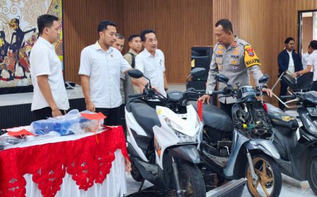 Tiga Tersangka Penipuan Motor Diringkus Polresta Sidoarjo