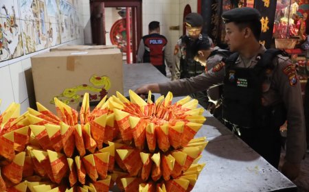 Polres Pelabuhan Tanjungperak Gelar Sterilisasi Tempat Ibadah Jelang Imlek