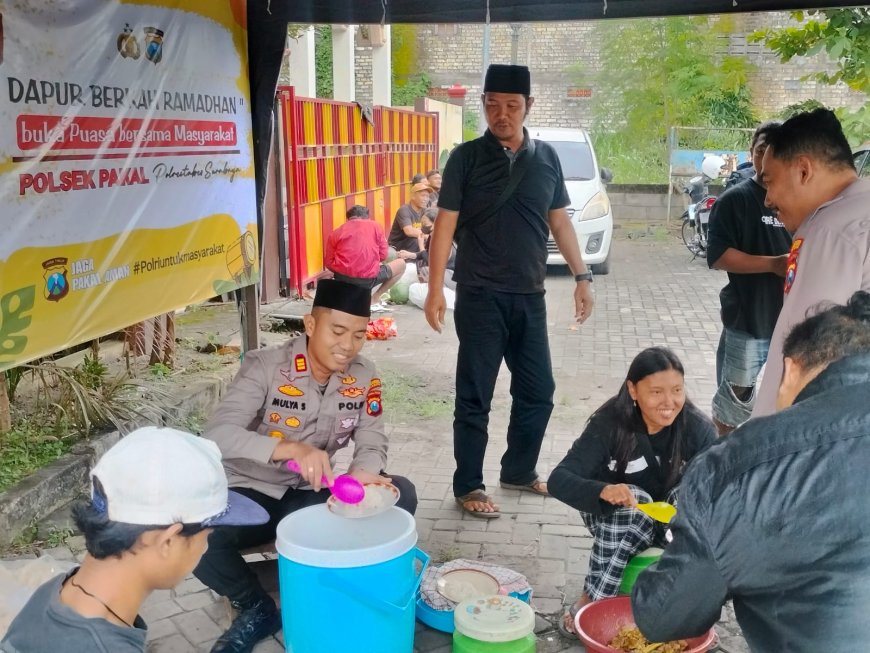 Dapur Berkah Ramadan Polsek Pakal Disambut Antusias Warga