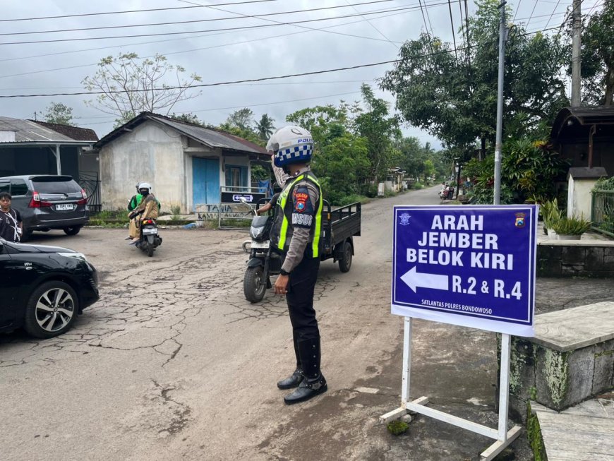 Polres Bondowoso Perkuat Pengaturan Lalin Imbas Putusnya Jembatan Sukowiryo