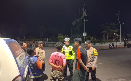 Polisi Ingatkan Warga Pesisir Surabaya Waspadai Banjir Rob