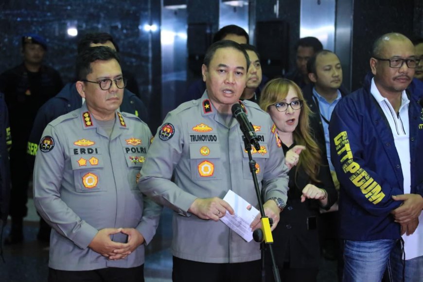 Bareskrim Polri Bongkar Judi Online Jaringan Internasional di Jakarta Barat, 321 WNA Diamankan   