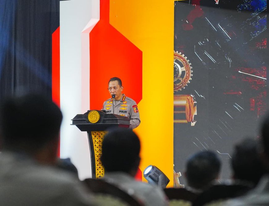 Kapolri Tekankan Peralatan Modern untuk Tugas Kepolisian